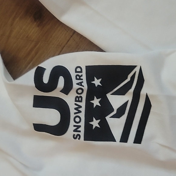 NWT Men's Volcom's official "United States Snowboarding Team" T-Shirt. Sz Lrg - Picture 1 of 6